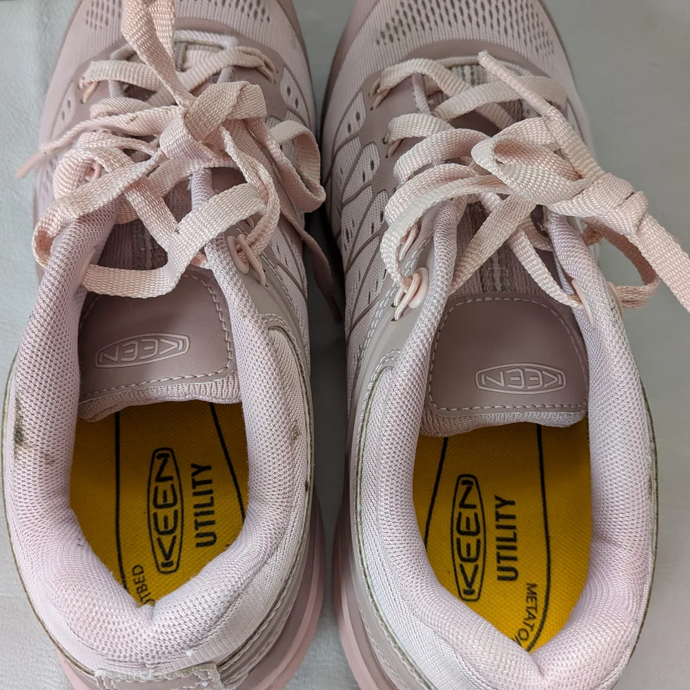 KEEN Women's Athletic Trainer in Dusty Rose - Picture 3 of 6